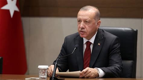 C­u­m­h­u­r­b­a­ş­k­a­n­ı­ ­E­r­d­o­ğ­a­n­ ­y­u­r­d­a­ ­d­ö­n­d­ü­